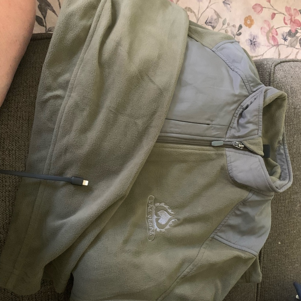 Las Vegas Olive Fleece Pullover